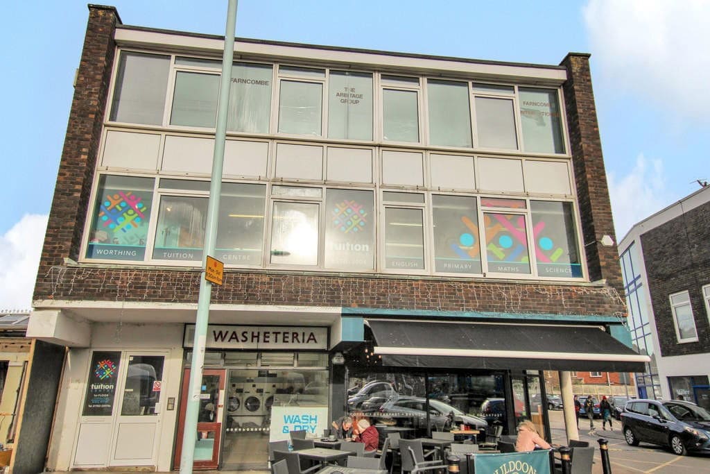 Cricketers Parade, Broadwater Street West, Worthing BN14 9DB