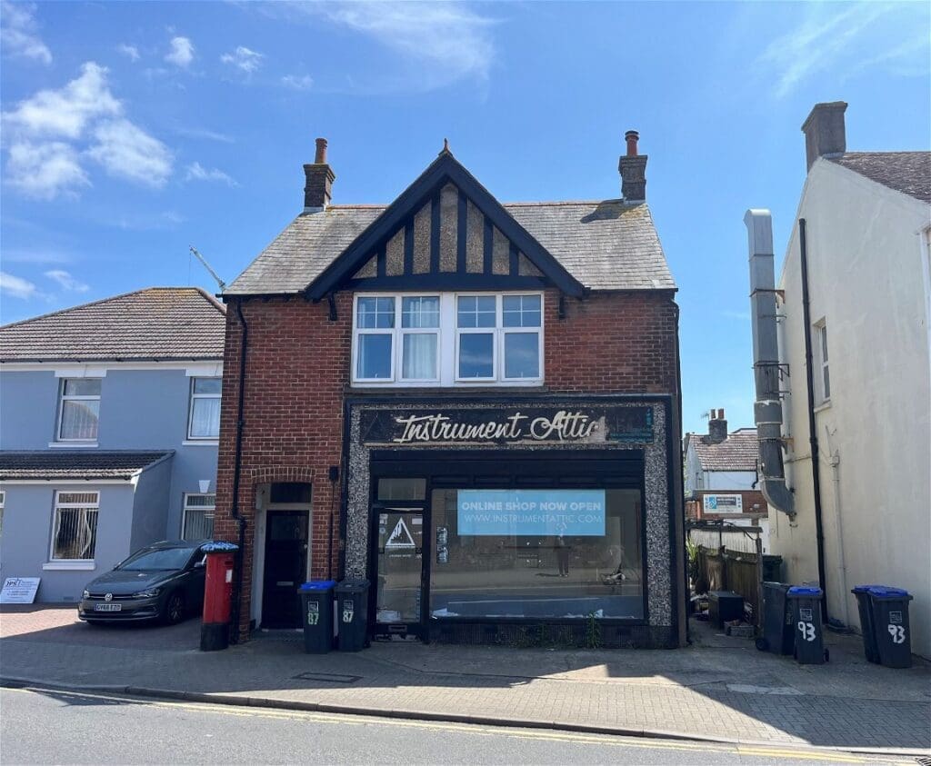 South Street, Lancing, BN15 8AP