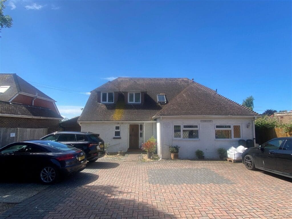 Fernleigh, Crockhurst Hill Worthing, BN13 3EE