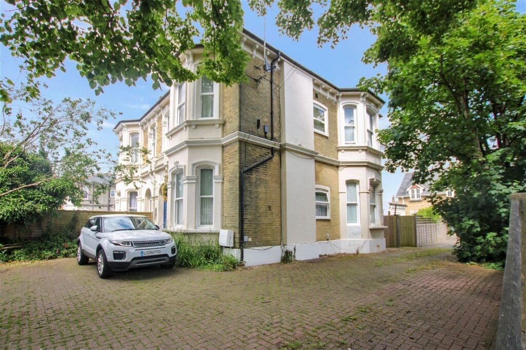 Byron Road, Worthing, BN11 3HN