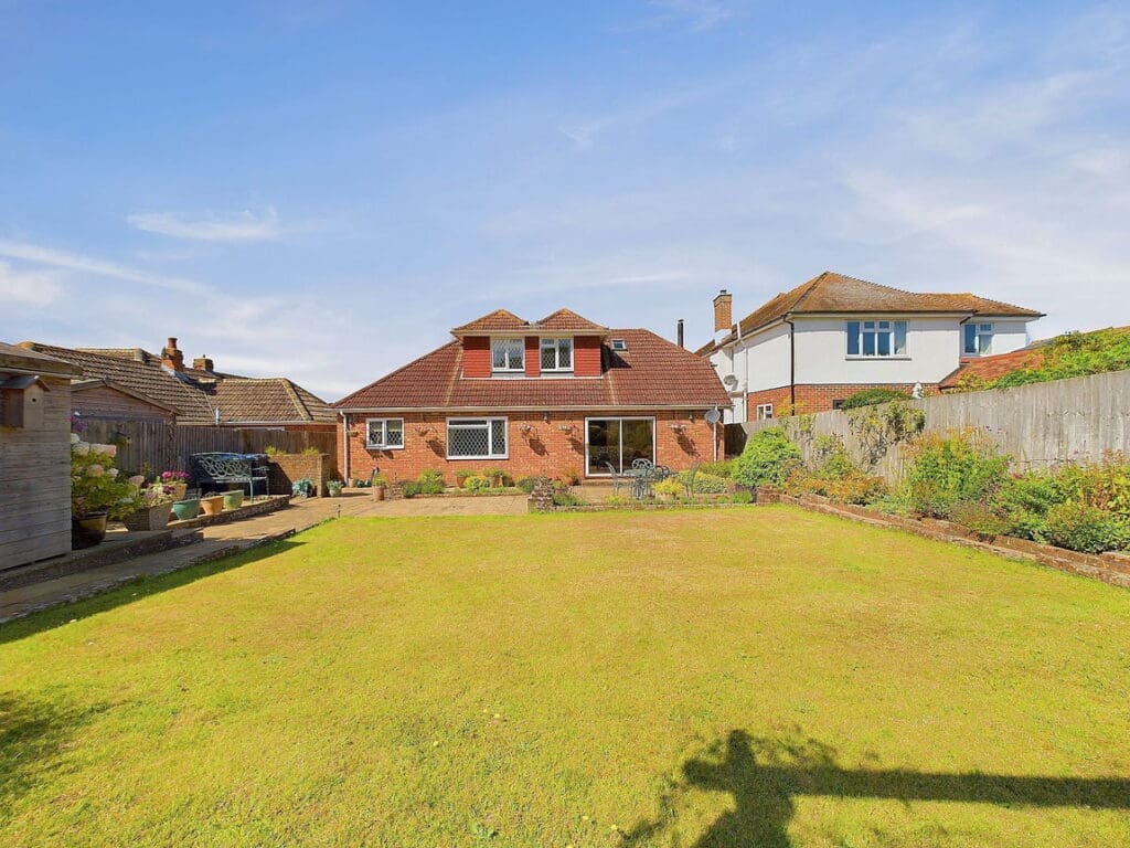 Hollingbury Gardens, Findon Valley, Worthing BN14 0EE