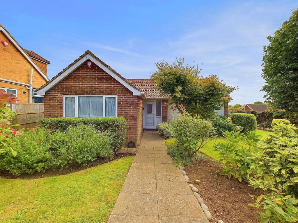 Moorfoot Road, Worthing, BN13 2EY