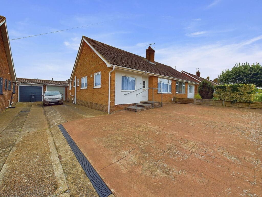 Brook Way, Lancing, BN15 8DG