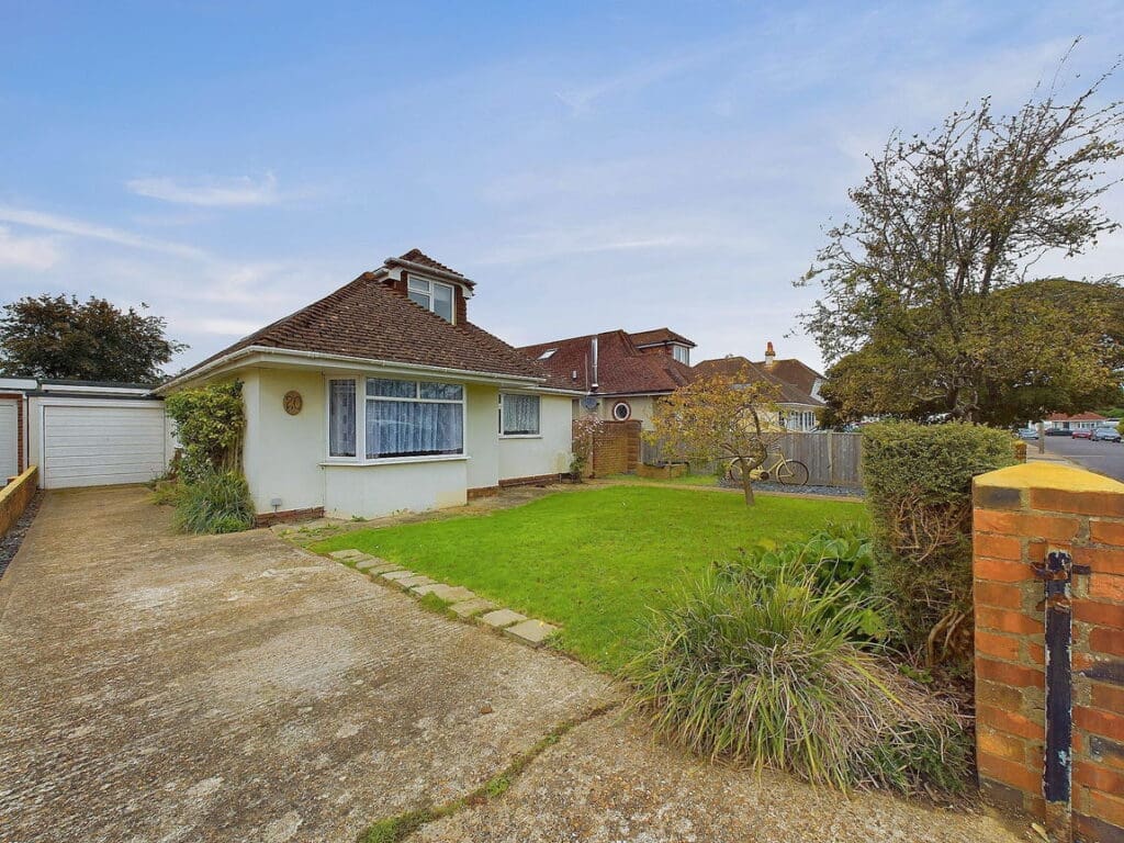 Elm Park, Ferring, Worthing, BN12 5RW