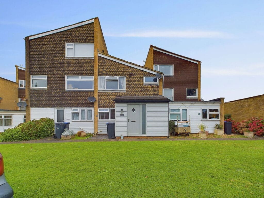 Cedar Close, Lancing