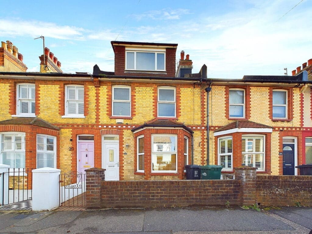 Vale Road, Portslade, Brighton, BN41 1GF