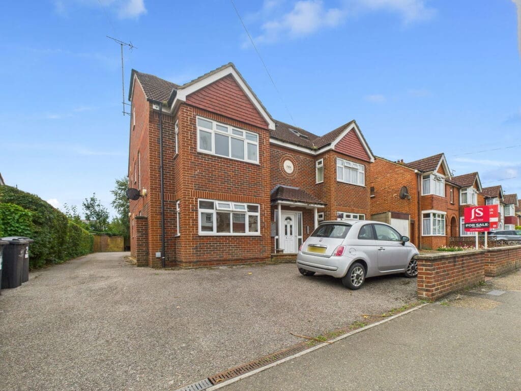Pavilion Road, Worthing
