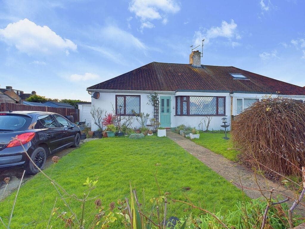 Kings Close, Lancing, BN15 8DB