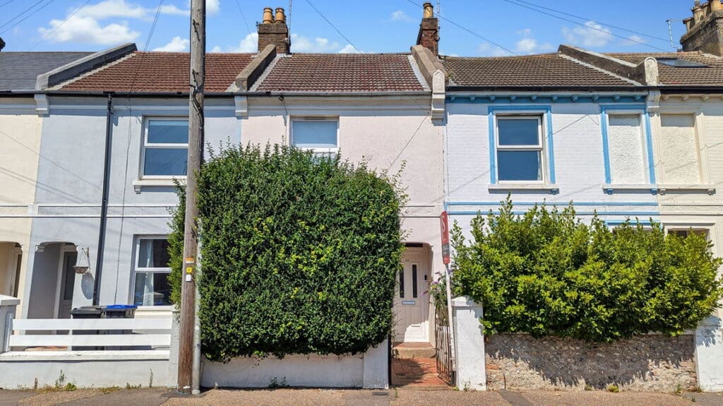 Becket Road, Worthing, BN14 7EY