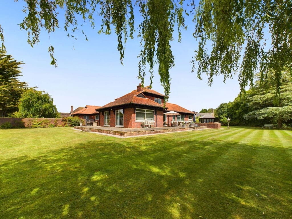 Angmering Lane, East Preston BN16