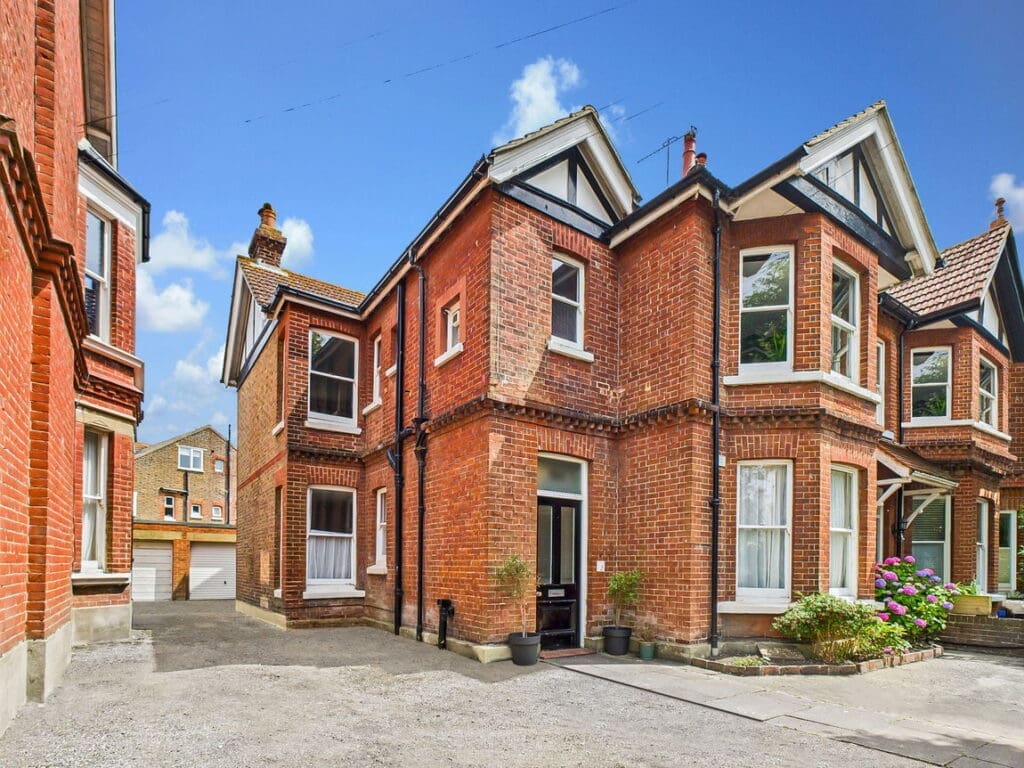 Warwick Gardens, Worthing, BN11 1PE