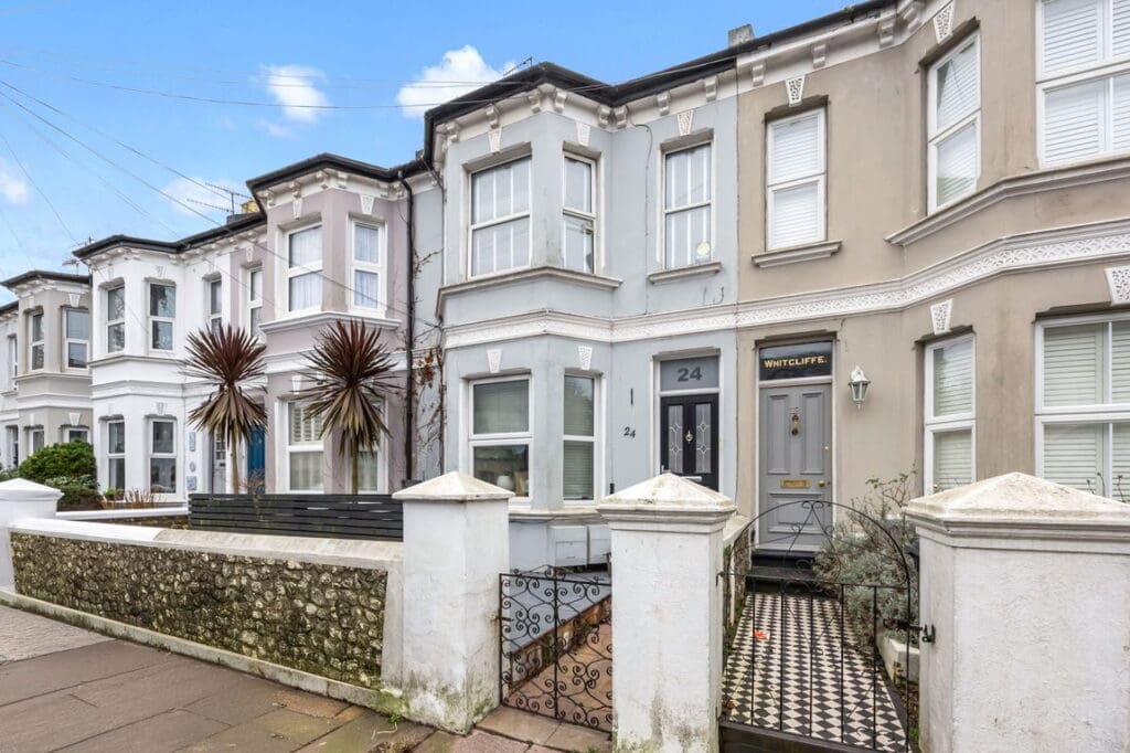 Lennox Road, Worthing, BN11 1DD