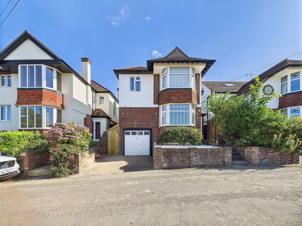 Goldstone Crescent, Hove, BN3 6BB