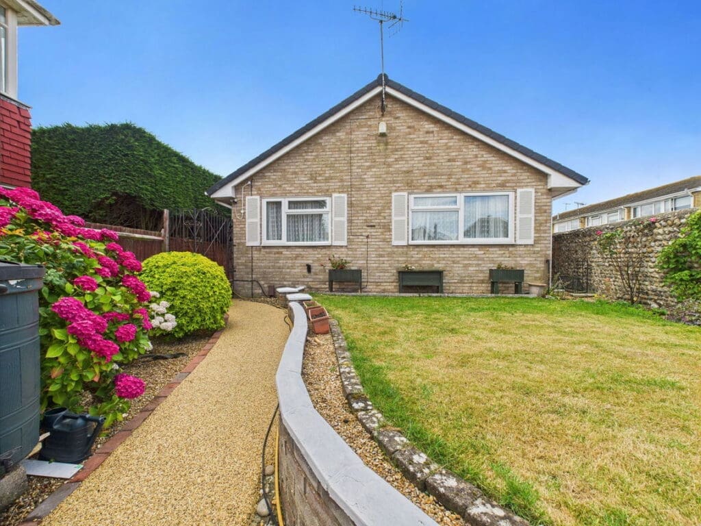 Elm Grove, Lancing, BN15 8PD