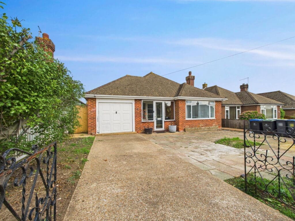 Exmoor Crescent, Worthing, BN13 2PL