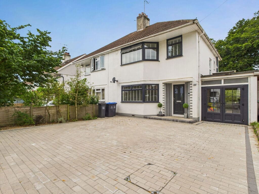 Beeches Avenue, Worthing BN14 9JE
